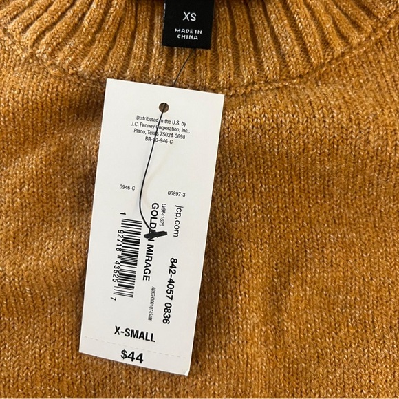 Women’s Crewneck Sweater - Picture 3 of 3